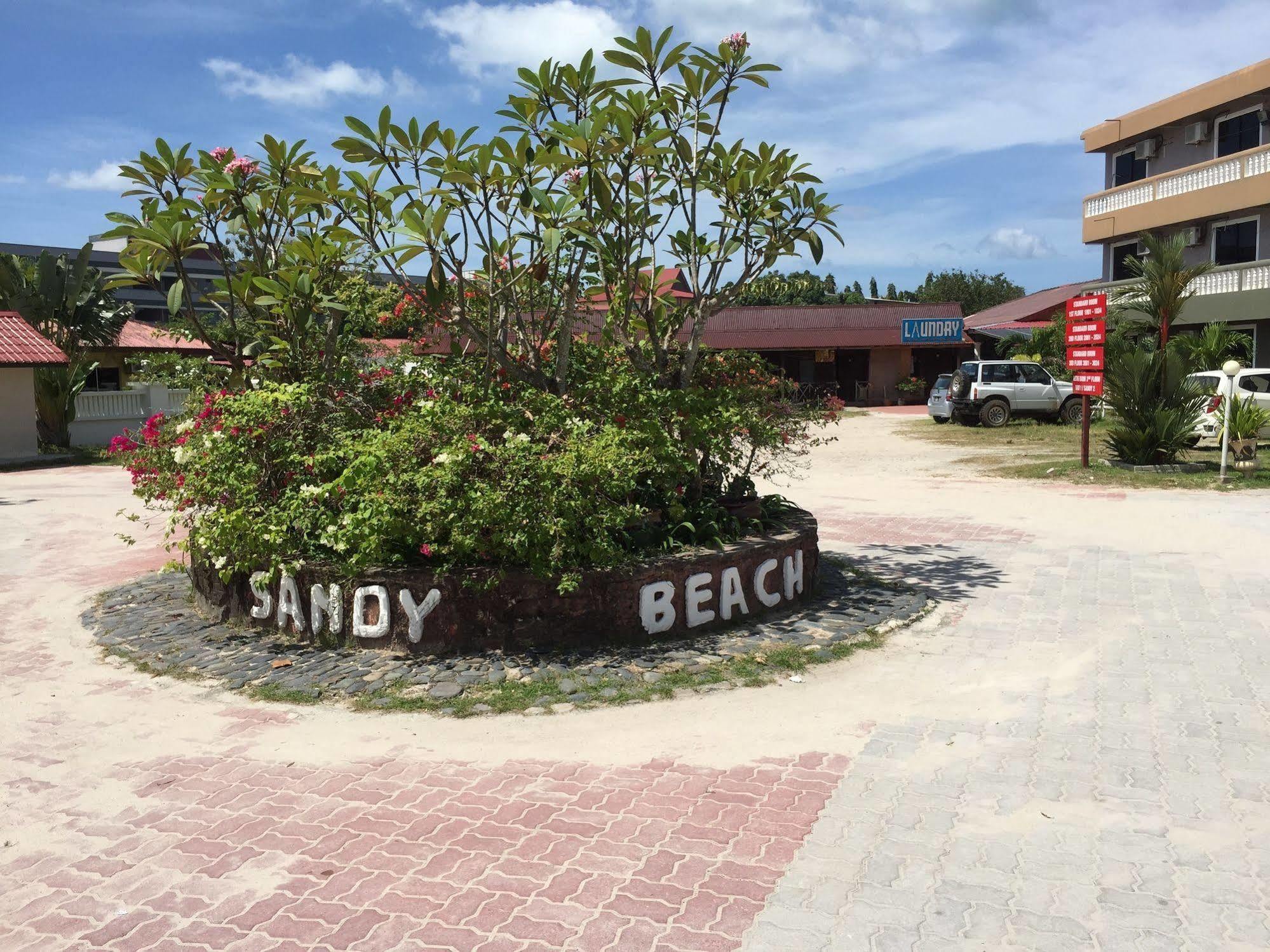 Sandy Beach Resort By Casa Loma Pantai Cenang  Exterior photo